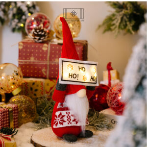 ÔNG GIÀ NOEL BẰNG LEN CẦM BIỂN