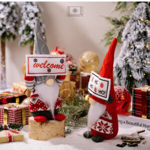 ÔNG GIÀ NOEL BẰNG LEN CẦM BIỂN