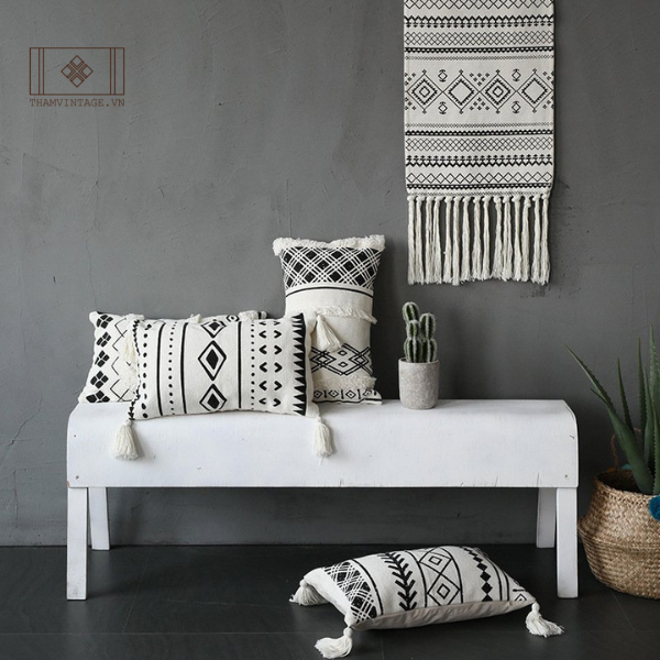VỎ GỐI DỆT VINTAGE HOA VĂN ĐEN TRẮNG